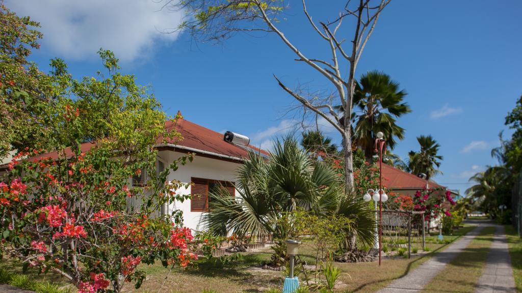 Foto 2: Islander - Praslin (Seychellen)