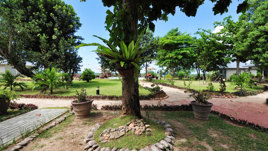 Photo 29: Cote d'Or Footprints - Praslin (Seychelles)