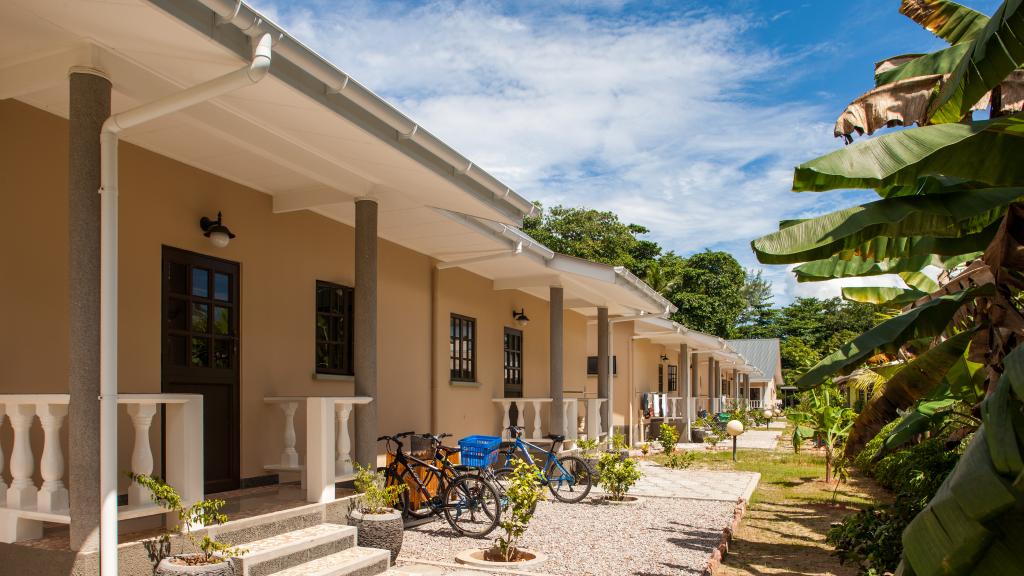 Foto 10: Cabanes des Anges - La Digue (Seychellen)