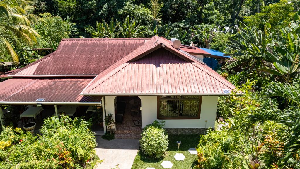 Photo 2: Buisson Guest House - La Digue (Seychelles)