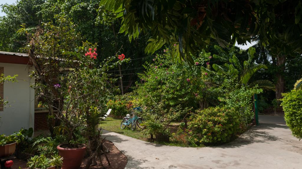 Photo 32: Rising Sun Guesthouse - La Digue (Seychelles)