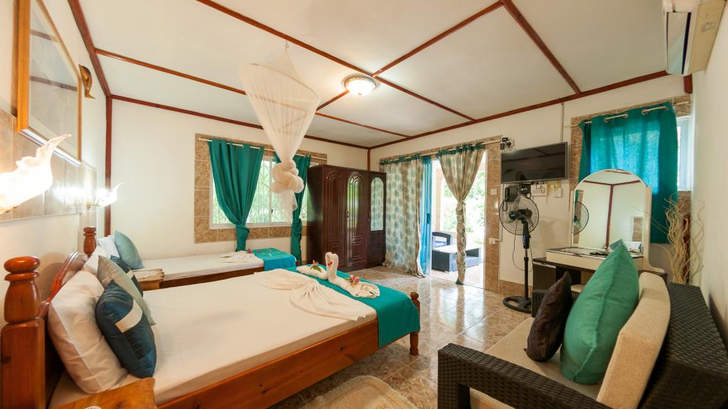 Photo 50: Rising Sun Guesthouse - La Digue (Seychelles)