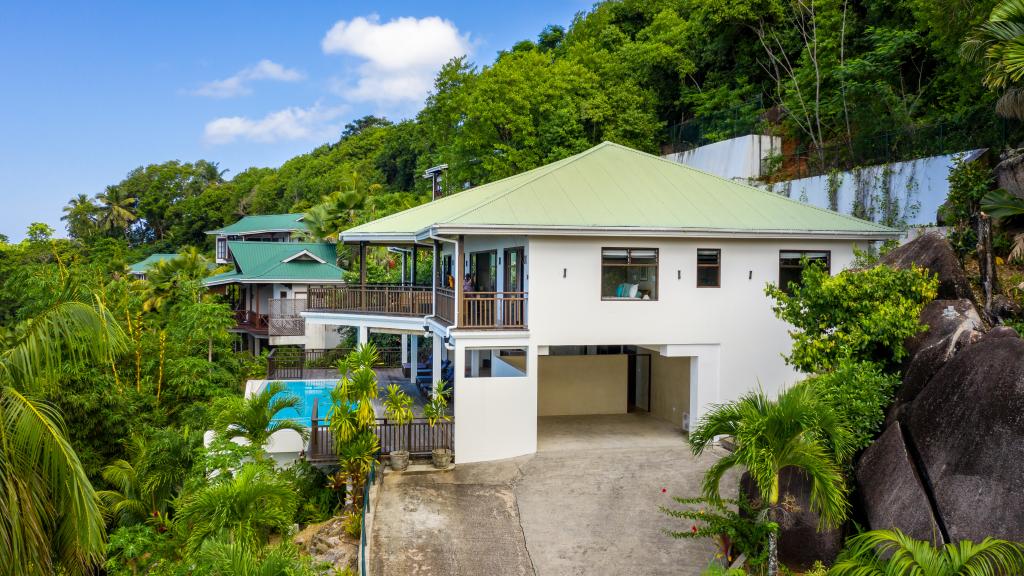 Photo 14: Palm Royal Luxury Villas - Mahé (Seychelles)