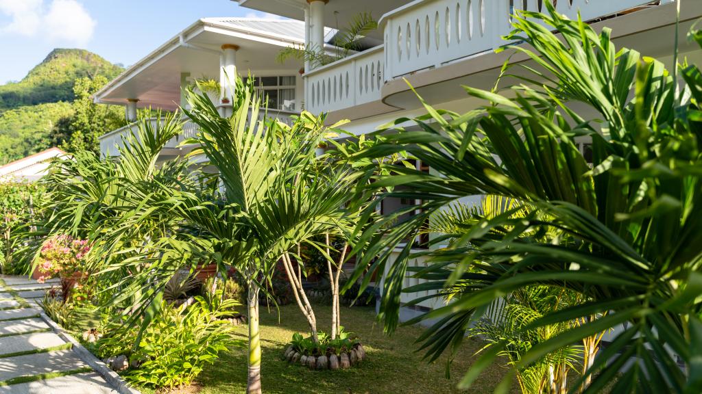 Photo 17: 340 Degrees Mountain View Apartments - Mahé (Seychelles)