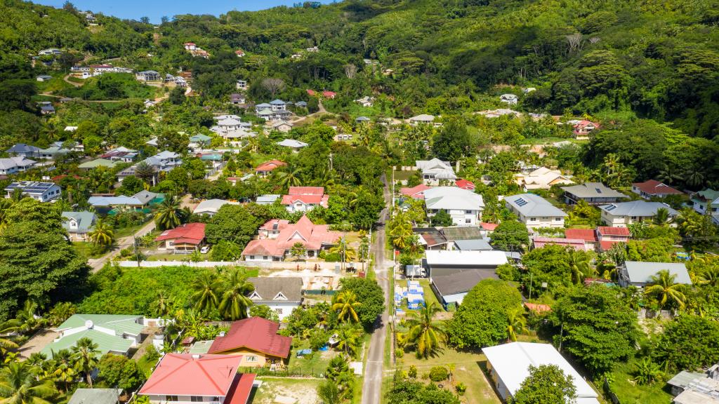 Photo 27: 340 Degrees Mountain View Apartments - Mahé (Seychelles)