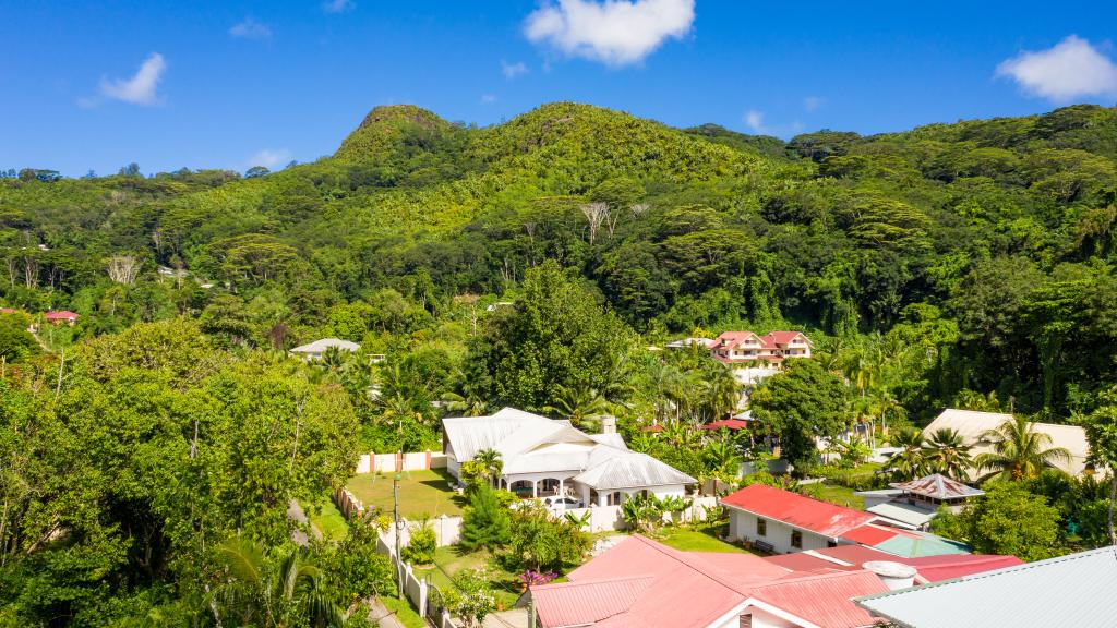 Photo 23: 340 Degrees Mountain View Apartments - Mahé (Seychelles)