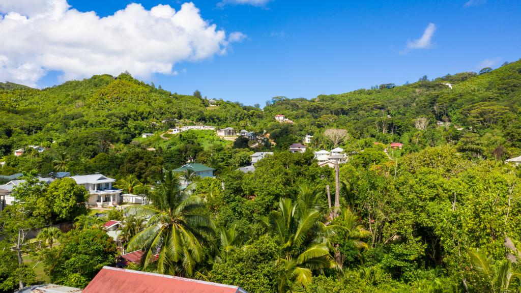 Photo 24: 340 Degrees Mountain View Apartments - Mahé (Seychelles)