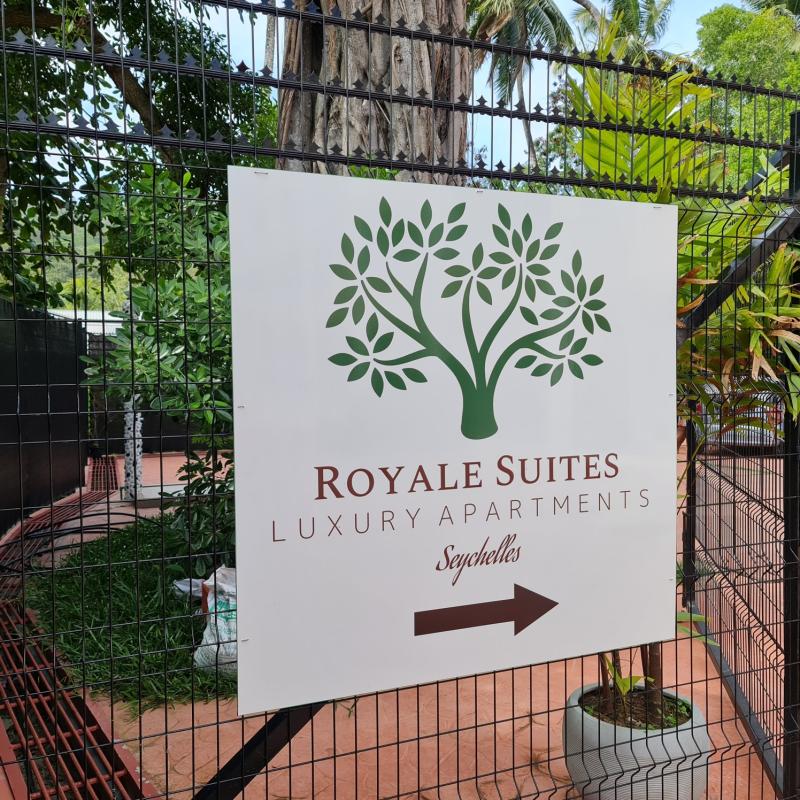 Foto 2: Royale Suites by Arc Royale Luxury Apartments - Mahé (Seychelles)