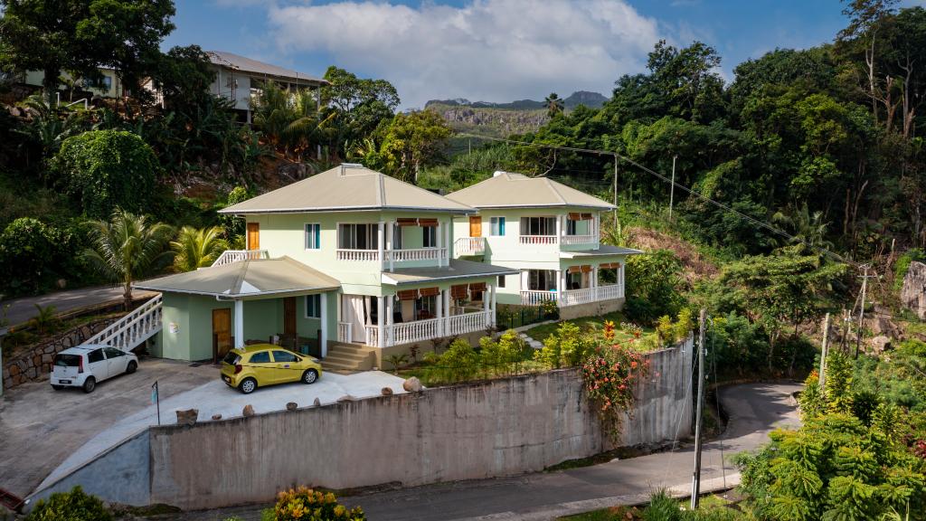 Photo 3: Top View Retreat - Mahé (Seychelles)