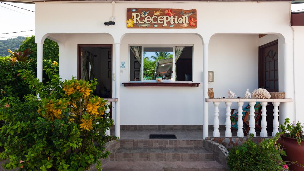 Foto 8: Pension Hibiscus - La Digue (Seychellen)