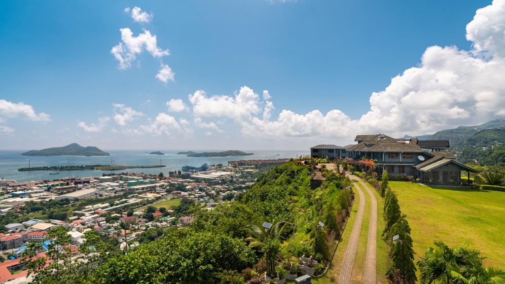 Photo 2: Blue Hill - Mahé (Seychelles)