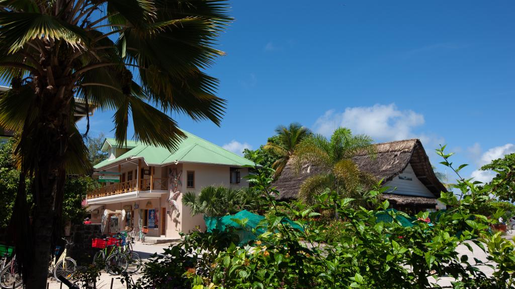 Photo 11: MT Seaside Apartments - La Digue (Seychelles)