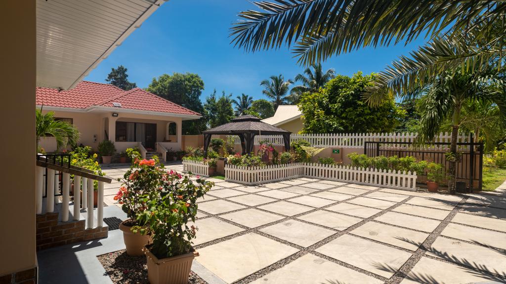 Photo 13: Erica's Residence Self Catering Apartment - Mahé (Seychelles)