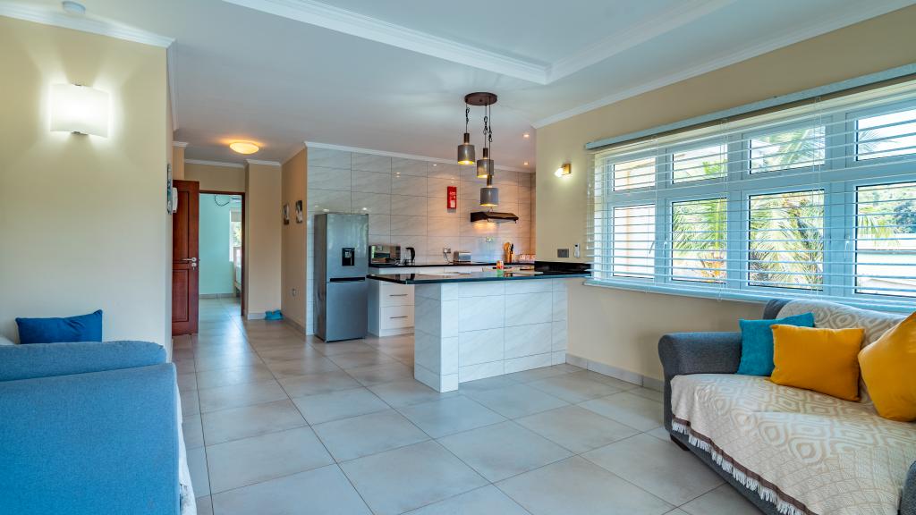 Photo 38: Mae Waterfront Apartments - Mahé (Seychelles)