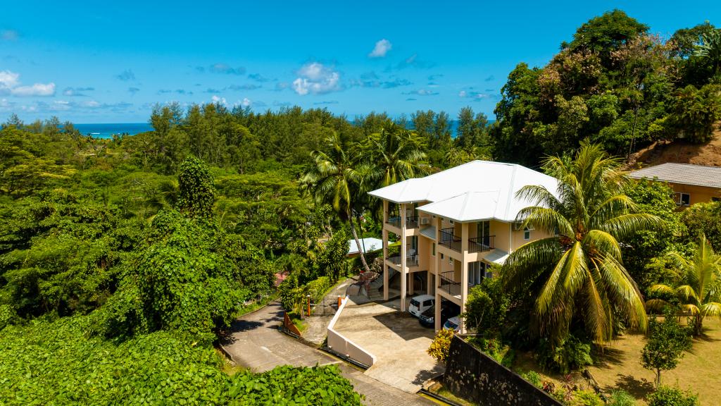 Photo 2: JAIDSS Holiday Apartments - Mahé (Seychelles)