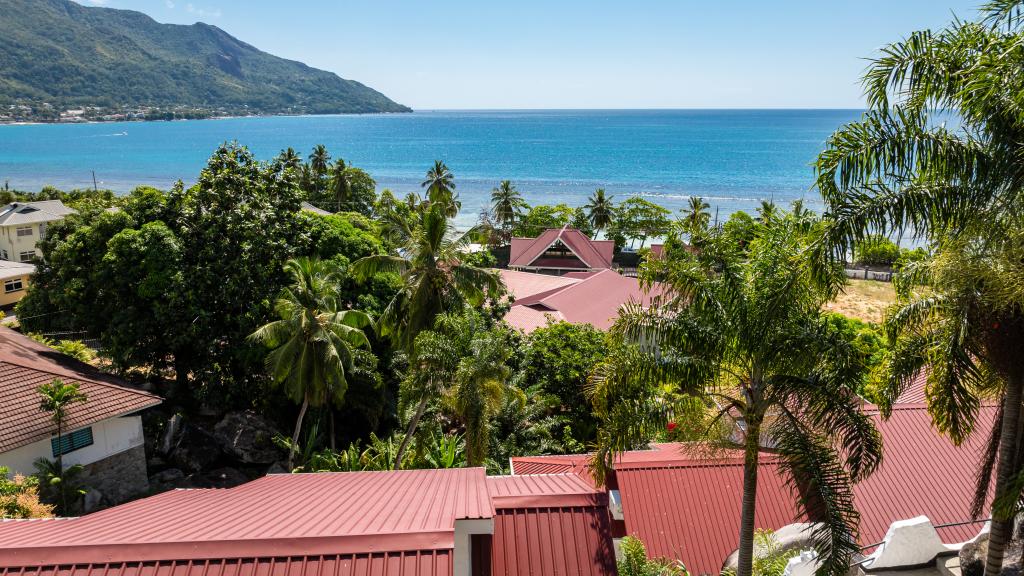 Photo 4: The Salty Palms - Mahé (Seychelles)