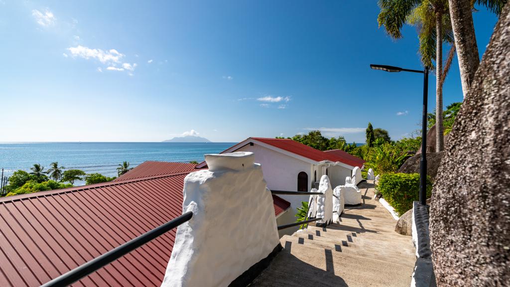 Photo 6: The Salty Palms - Mahé (Seychelles)