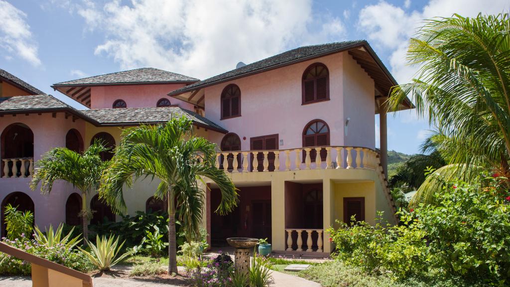 Photo 2: Castello Beach Hotel - Praslin (Seychelles)