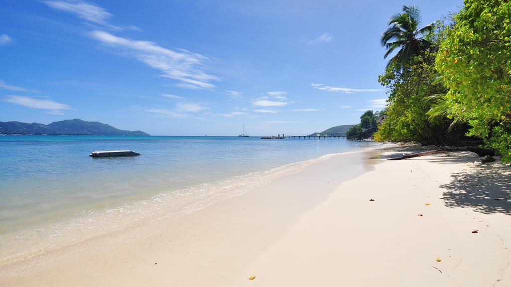 Foto 9: Takamaka Beach - Cerf Island (Seychellen)