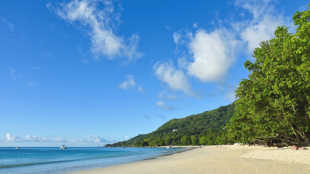 Vista sulla spiaggia di Beau Vallon