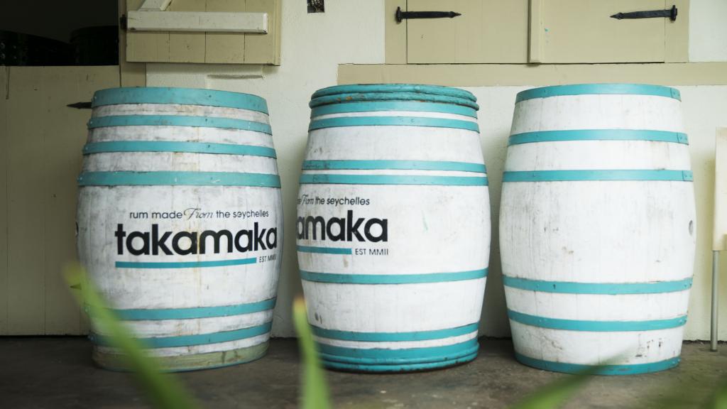 Takamaka Rum’s sugarcane is grown in 4 different regions of Mahé by an independent cooperative of farmers.