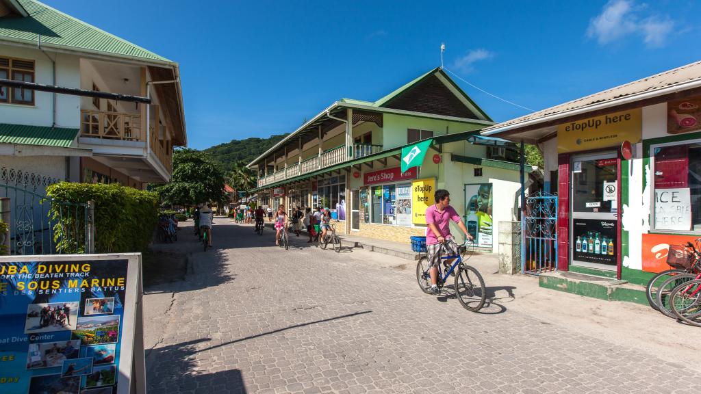 Gelassen und lebendig zugleich – das Herz von La Digue. Gelassen und lebendig zugleich – das Herz von La Digue.