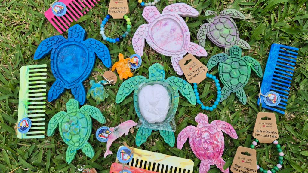 Armbänder von SeyTreasure Armbänder von SeyTreasure