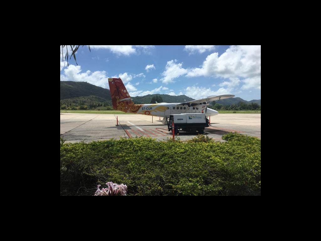 Flug mit Air Seychelles von Praslin nach Mahé