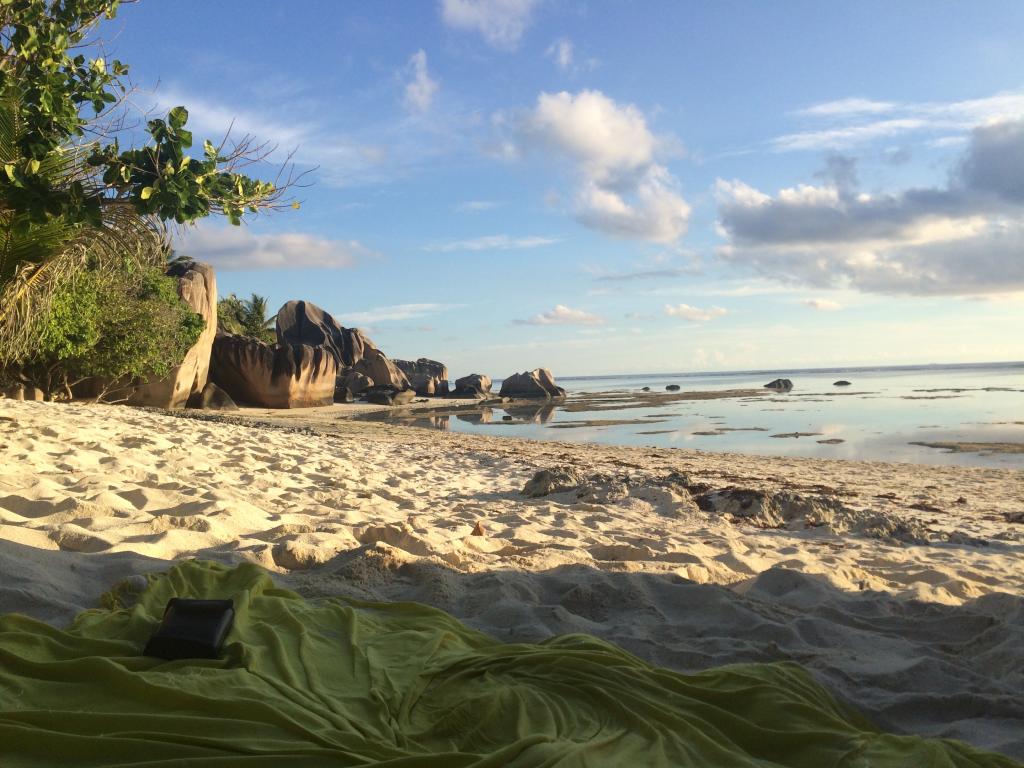 <beach>16|Anse Union</beach>, La Digue