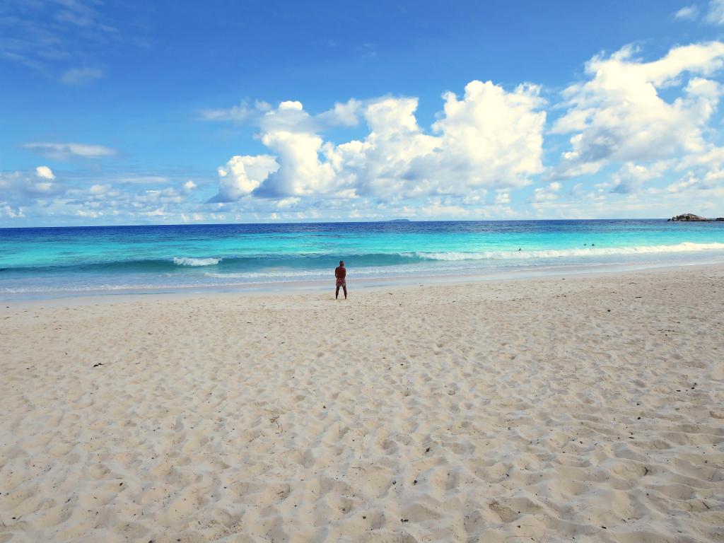 <beach>17|Grand Anse</beach>, La Digue