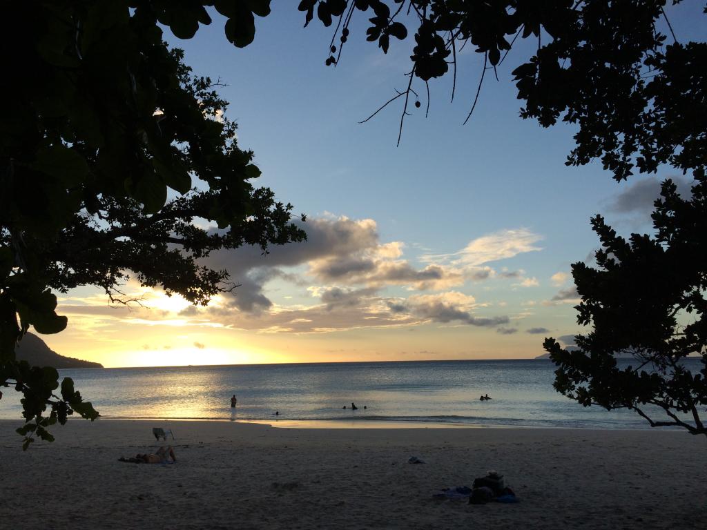 Mahé, Sonnenuntergang Beau Vallon Stand