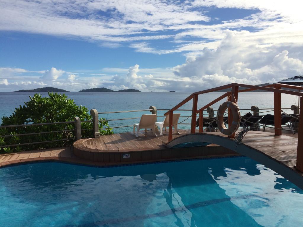 La Digue, Pool Hotel Patatran