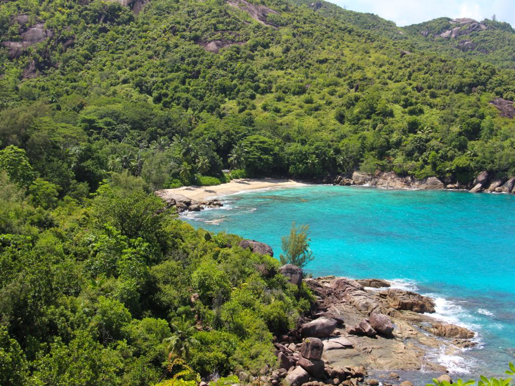 Vista di Anse Major dal sentiero