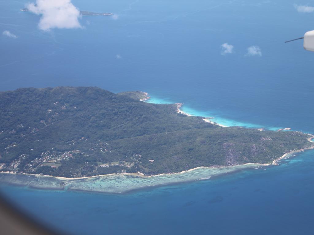 La Digue vom Flugzeug aus, „Anse Source D’Argent“