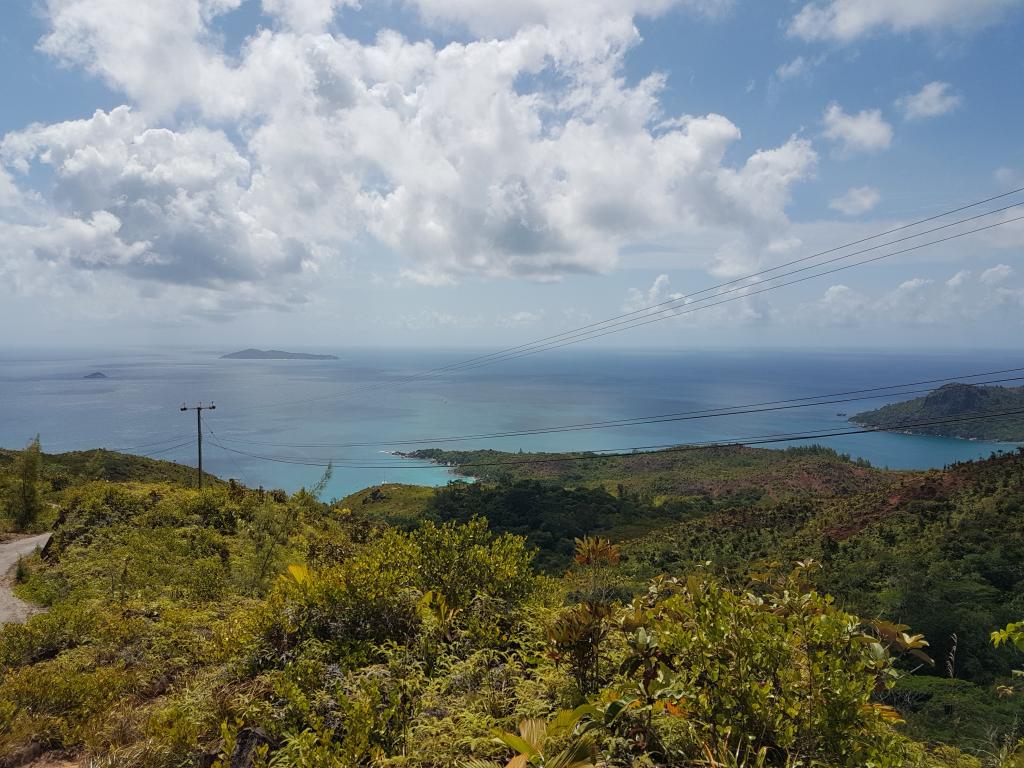 Praslin, Blick vom höchsten Punkt