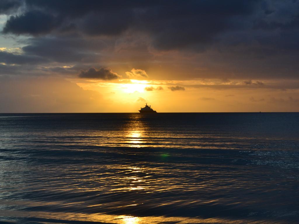 Tramonto a Beau Vallon