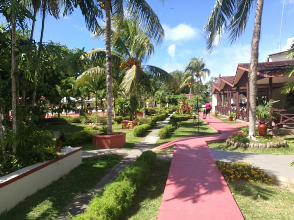 Hotel Berjaya, Praslin