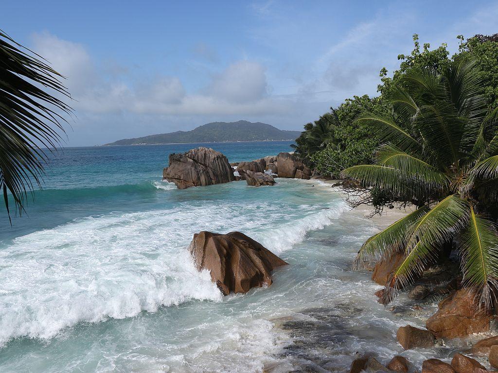 <beach>11|Anse Patates</beach>, La Digue