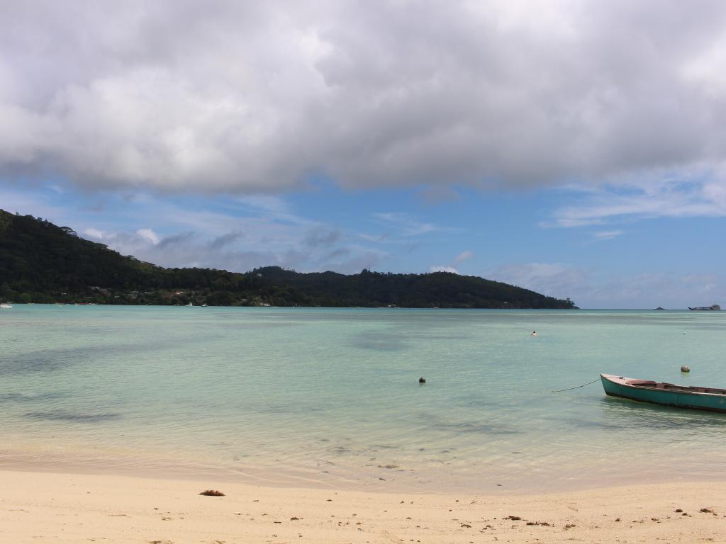 <beach>19|Anse à la Mouche</beach>