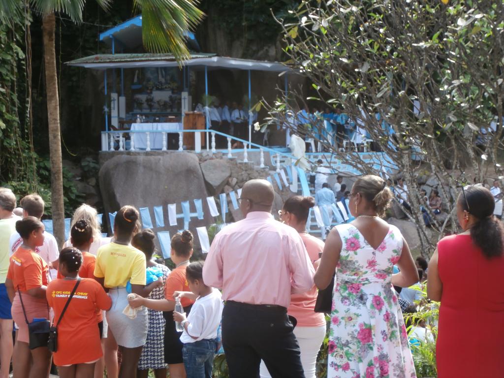 Gottesdienst an Maria Himmelfahrt auf La Digue