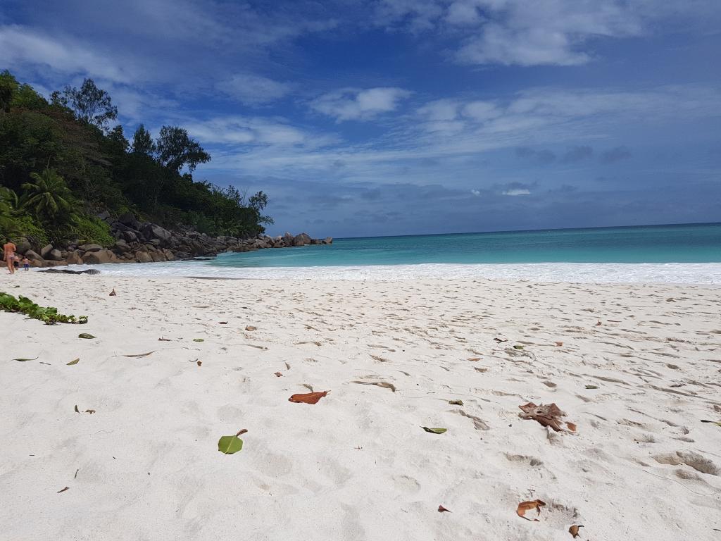 <beach>69|Anse Georgette</beach>