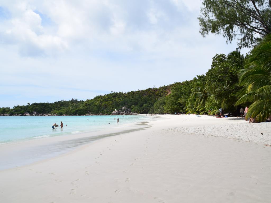 <beach>75|Anse Lazio</beach>, Praslin