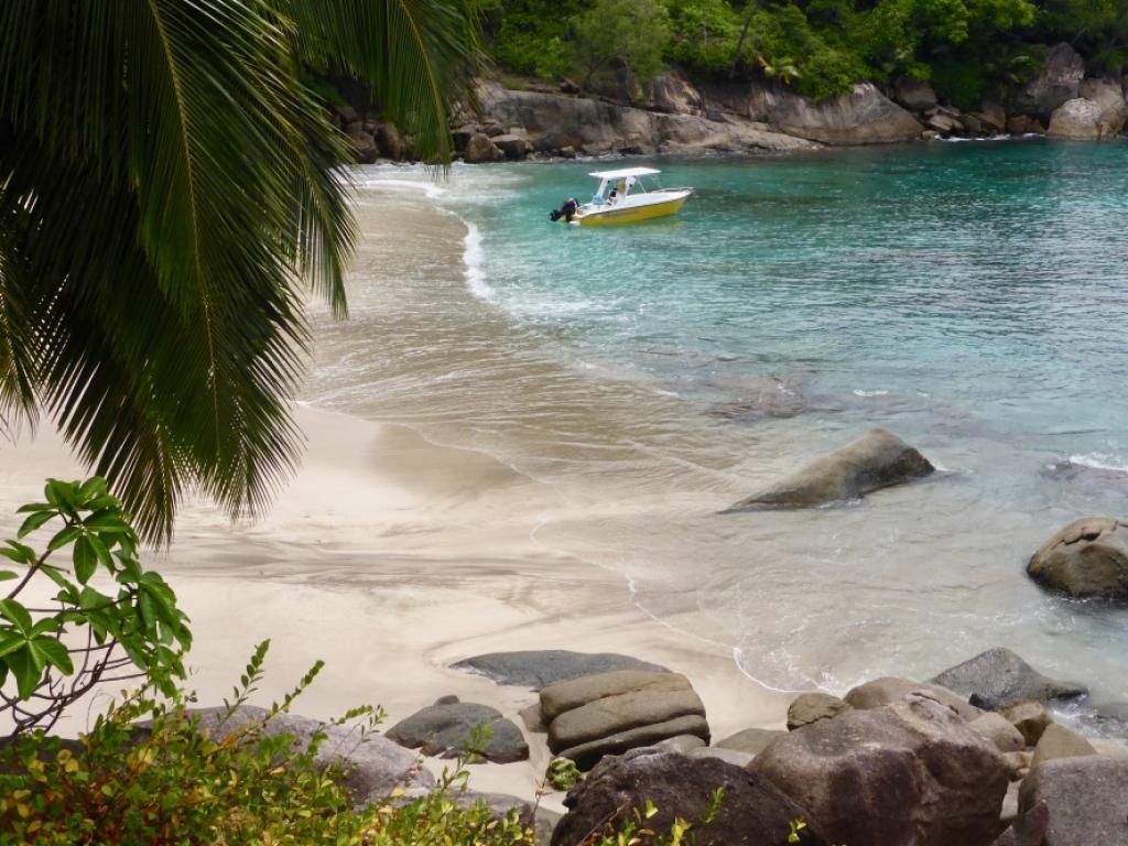 <beach>38|Anse Major</beach>