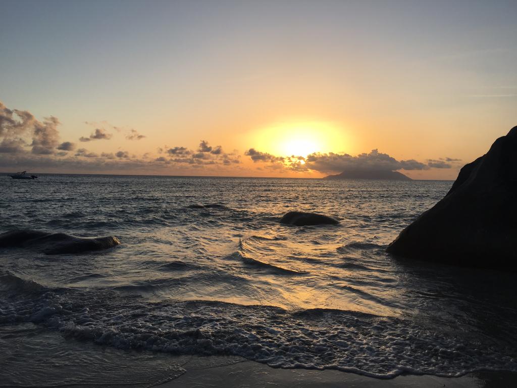 Sonneuntergang am <beach>47|Beau Vallon</beach>