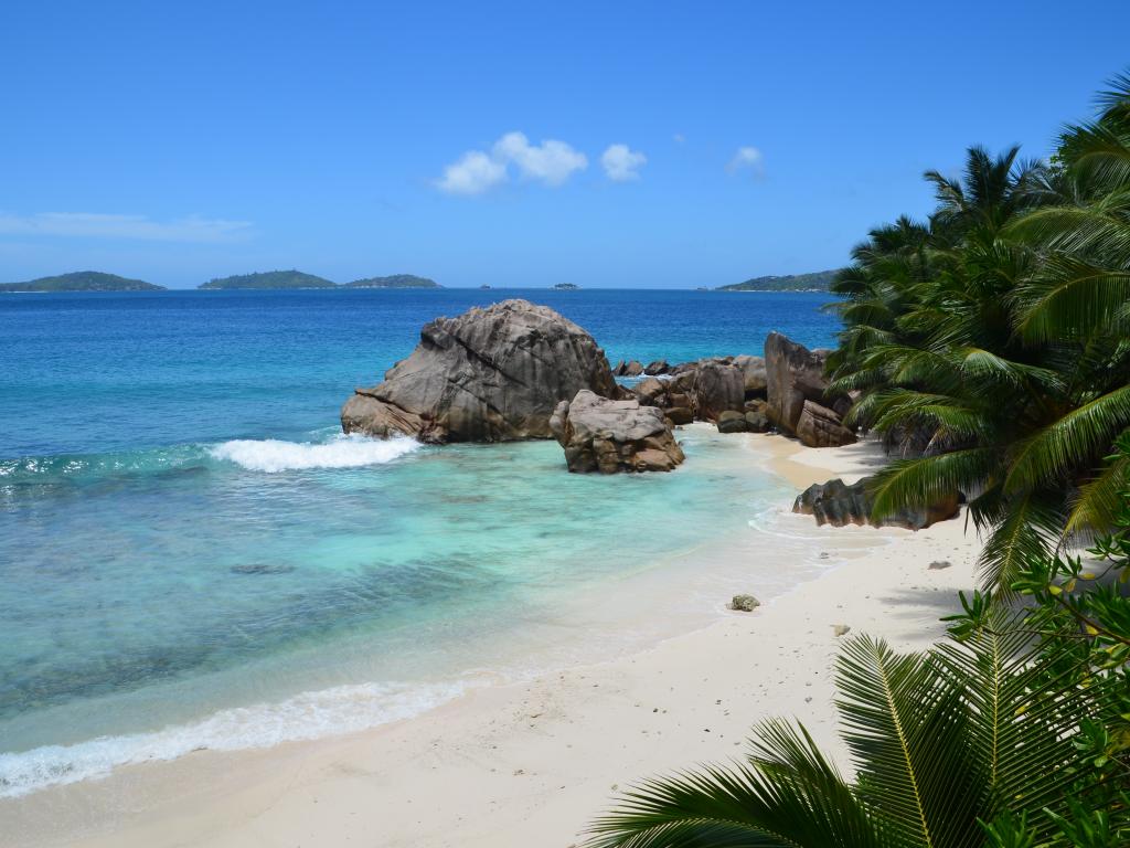 <beach>11|Anse Patates</beach>