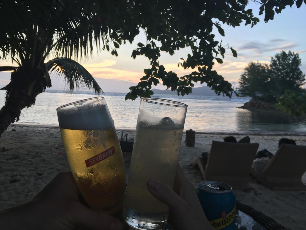 Erster Abend auf La Digue