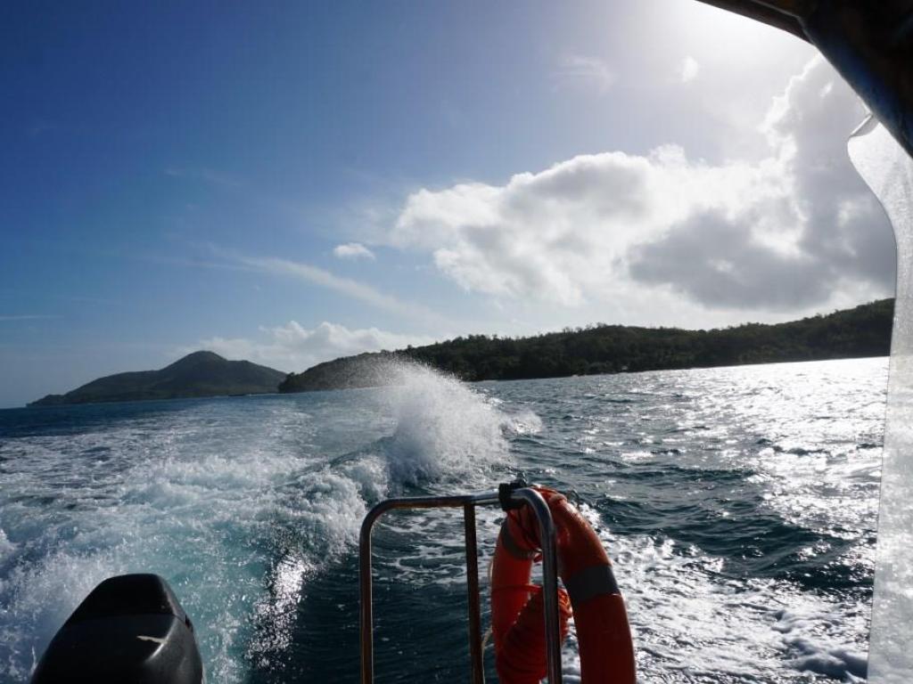 Blick vom Motorboot auf Cerf