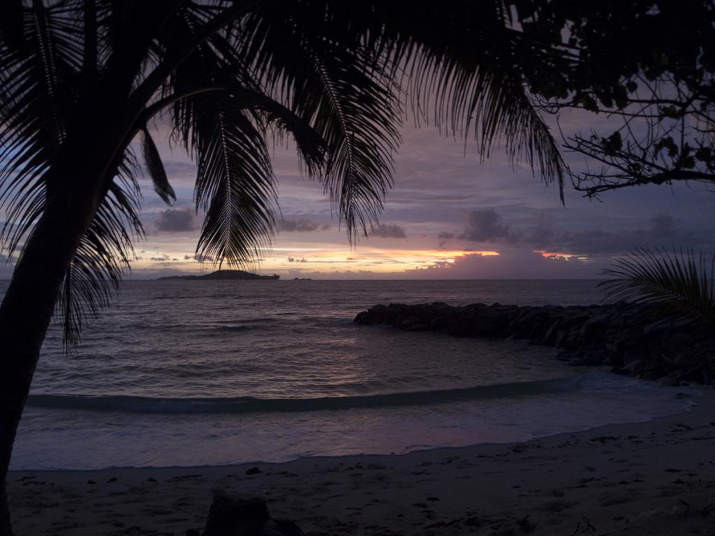 Sonnenuntergang auf Praslin