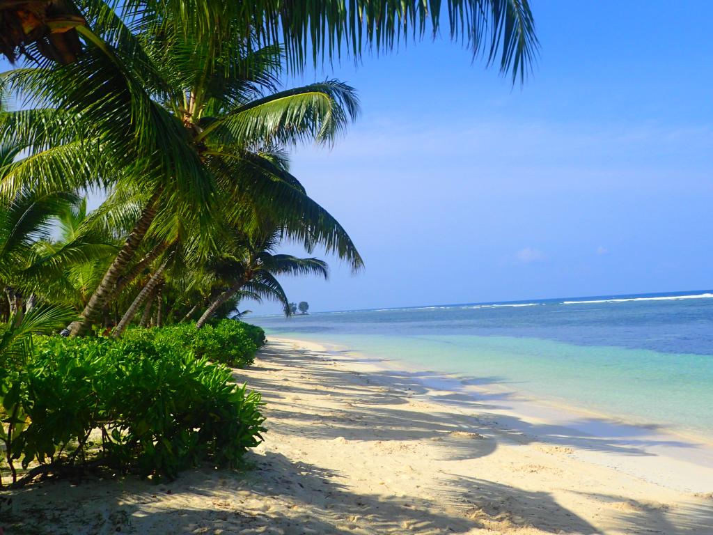 Strand am Hotel, La Digue