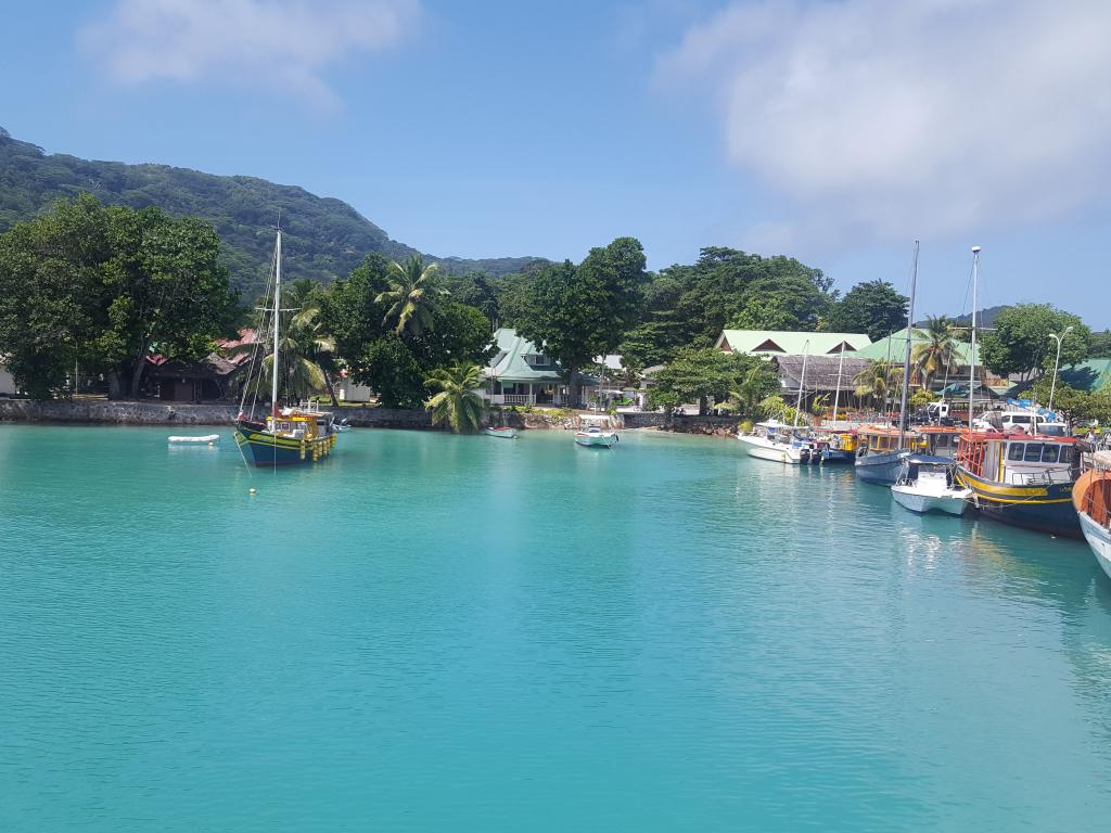 Le port de La Passe, La Digue